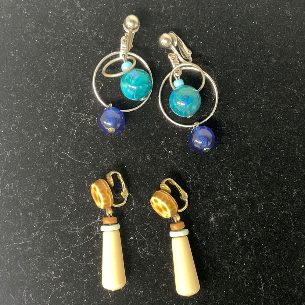 Vintage Fashion Clip dangle Earrings 2 Pair
